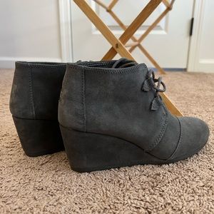Women’s Wedge Booties by Toms, Size 10, Grey